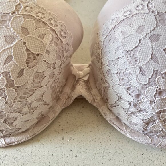 Victoria's Secret Body by Victoria Cream Lace Overlay Bra Underwire Push Up 38D - Picture 2 of 5